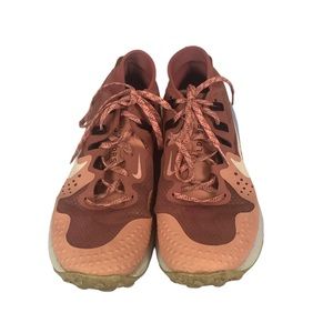 SHOES - Women's Nike Wildhorse 6 Pink Quartz Collection Trail Shoes. Size 9.5
